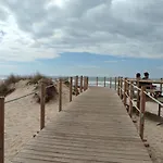 Exclusive Luxury4you - Beachfront Boutique Penthouse Apt! דירה *