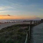 Exclusive Luxury4you - Beachfront Boutique Penthouse Apt! וילה נובה דה גאיה