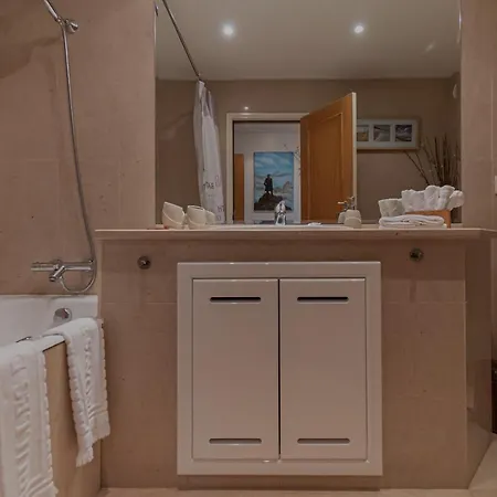 Exclusive Luxury4you - Beachfront Boutique Penthouse Apt! Vila Nova de Gaia