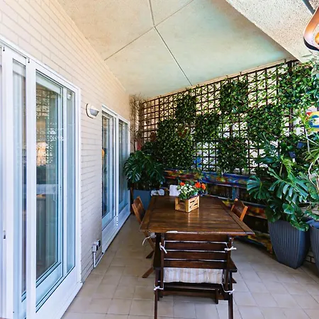 Exclusive Luxury4you - Beachfront Boutique Penthouse Apt! *